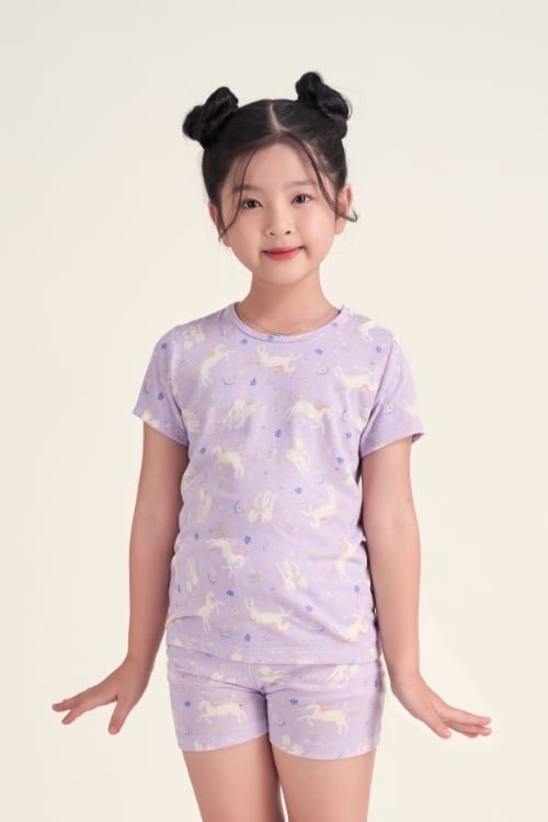  KST013S46-BỘ SHORT THUN VỚI THIẾT KẾ CỔ TRÒN MANG LẠI SỰ  NĂNG ĐỘNG THOẢI MÁI CHO BÉ . 