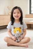  KST01S6T04-BỘ SHORT THUN VỚI THIẾT KẾ CỔ TRÒN IN HÌNH NGỘ NGHĨNH ĐÁNG YÊU  MANG LẠI SỰ  NĂNG ĐỘNG THOẢI MÁI CHO BÉ . 