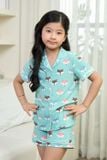  KST01W5T01-BỘ SHORT THUN VỚI THIẾT KẾ CỔ PIJAMA ĐIỂM NHẤN VIỀN NỔI BẬT MANG LẠI SỰ XINH XẮN VÀ NĂNG ĐỘNG CHO BÉ. 