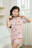  KST01W5T03-BỘ SHORT THUN VỚI THIẾT KẾ CỔ PIJAMA ĐIỂM NHẤN VIỀN NỔI BẬT MANG LẠI SỰ XINH XẮN VÀ NĂNG ĐỘNG CHO BÉ. 