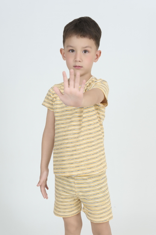 KST02S5T04-BỘ SHORT THUN VỚI THIẾT KẾ CỔ TRÒN ĐƠN GIẢN MANG LẠI SỰ  NĂNG ĐỘNG VÀ THOẢI MÁI CHO BÉ .