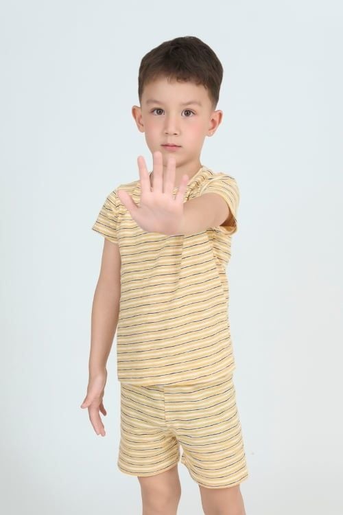  KST02S5T04-BỘ SHORT THUN VỚI THIẾT KẾ CỔ TRÒN ĐƠN GIẢN MANG LẠI SỰ  NĂNG ĐỘNG VÀ THOẢI MÁI CHO BÉ . 