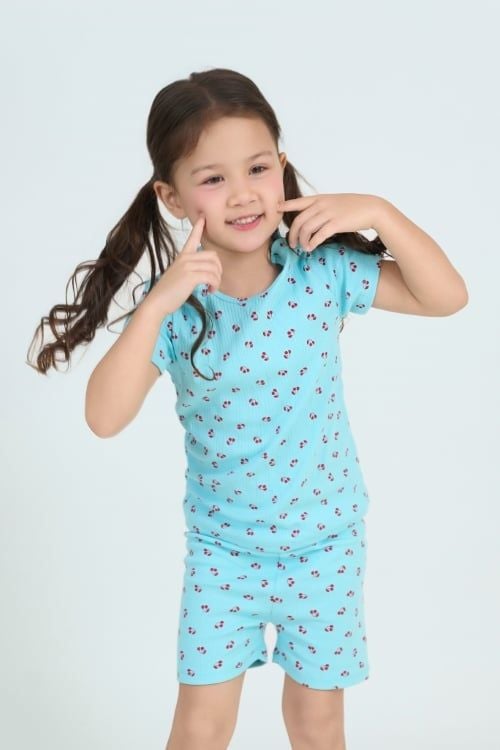  KST02S5T05-BỘ SHORT THUN VỚI THIẾT KẾ CỔ TRÒN ĐƠN GIẢN MANG LẠI SỰ  NĂNG ĐỘNG VÀ THOẢI MÁI CHO BÉ . 