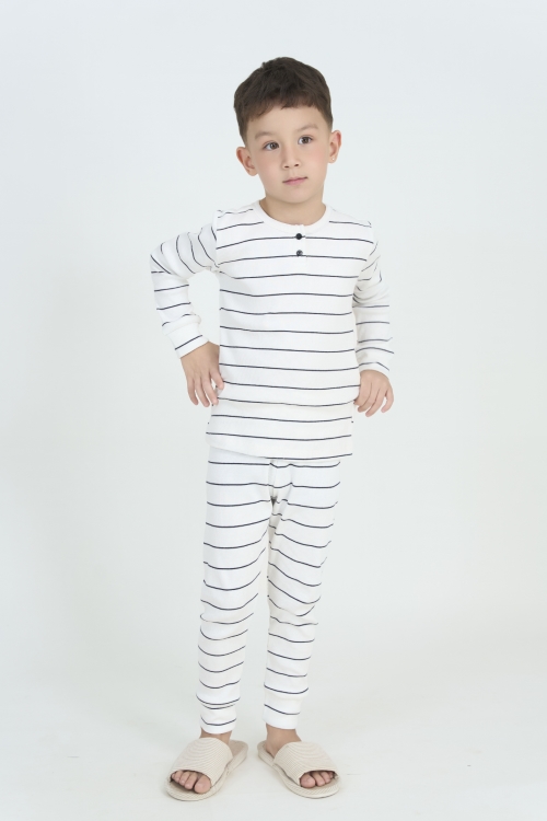 KTD02W5T01-BỘ DÀI THUN VỚI THIẾT KẾ CỔ TRÒN XẺ TRỤ MANG LẠI SỰ  ẤM ÁP VÀ THOẢI MÁI CHO BÉ .