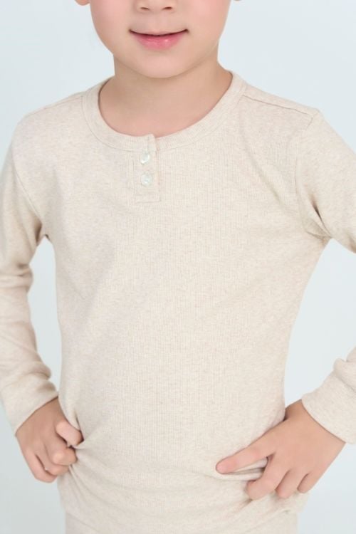  KTD02W5T02-BỘ DÀI THUN VỚI THIẾT KẾ CỔ TRÒN XẺ TRỤ MANG LẠI SỰ  ẤM ÁP VÀ THOẢI MÁI CHO BÉ . 