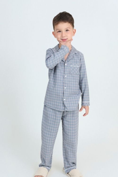  SDK01W5K07-BỘ DÀI KATE  VỚI THIẾT KẾ CỔ PIJAMA GIẢN DỊ MANG LẠI SỰ NĂNG ĐỘNG VÀ ẤM ÁP CHO BÉ TRAI 