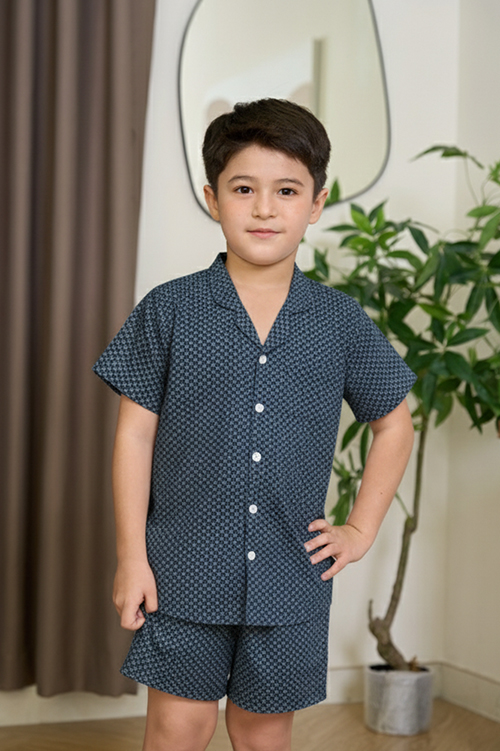 SSK01S5K16-BỘ SHORT KATE VỚI THIẾT KẾ CỔ PIJAMA GIẢN DỊ MANG LẠI SỰ NĂNG ĐỘNG VÀ THOẢI MÁI CHO BÉ TRAI