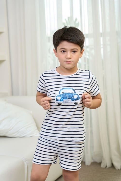  SST010S51-BỘ SHORT THUN BÉ TRAI VỚI THIẾT KẾ CỔ TRÒN MANG LẠI SỰ  NĂNG ĐỘNG THOẢI MÁI CHO BÉ . 