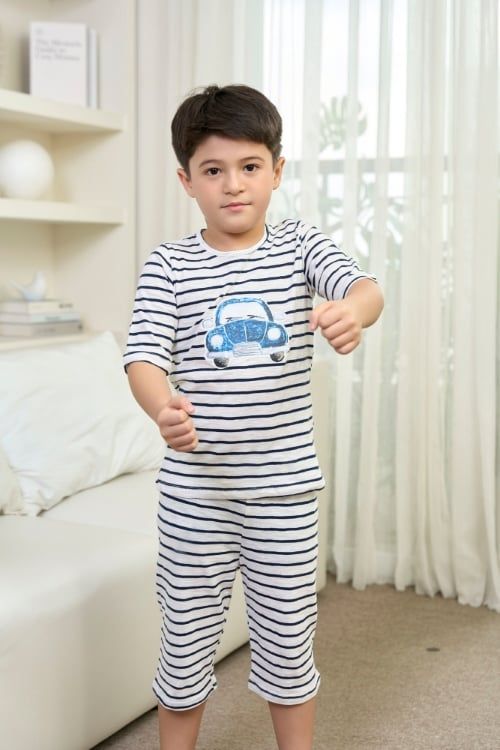  STL010S51-BỘ LỬNG THUN VỚI THIẾT KẾ CỔ TRÒN IN HÌNH XE MANG LẠI SỰ  NĂNG ĐỘNG THOẢI MÁI CHO BÉ TRAI . 