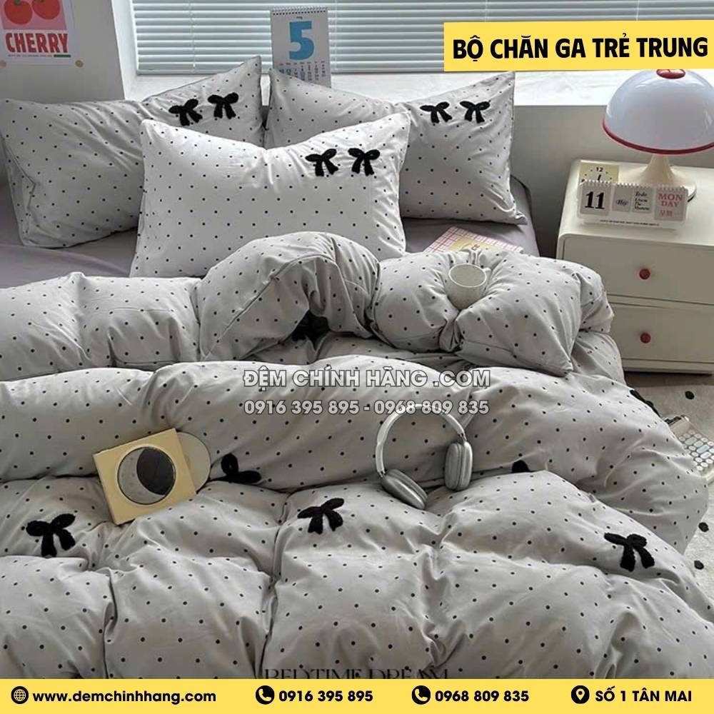 Bộ Chăn Ga Nơ Ghi Chấm Pi