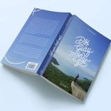 Đôi Giày Mòn Gót