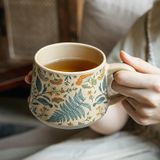 Ly cốc sứ cổ điển