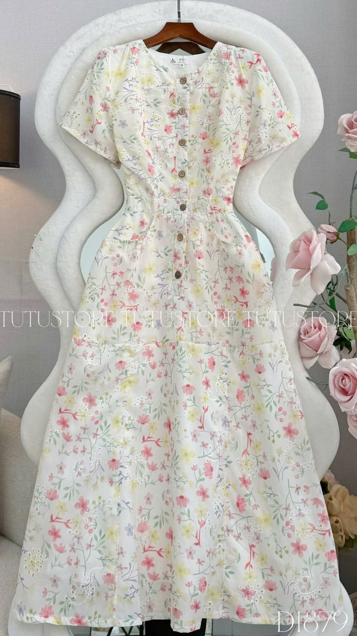 Đầm Thiết Kế Cổ Tròn Dáng Xòe Đính Nút  Hoa Nhí Đầm Đi Tiệc TuTu Store Mã D1879