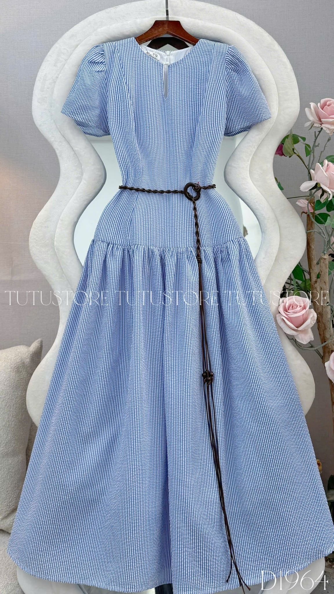 Đầm Thiết Kế Cổ Kiểu Giọt Nước Hạ Hông Xinh Yêu Đầm Đi Tiệc TuTu Store Mã D1964