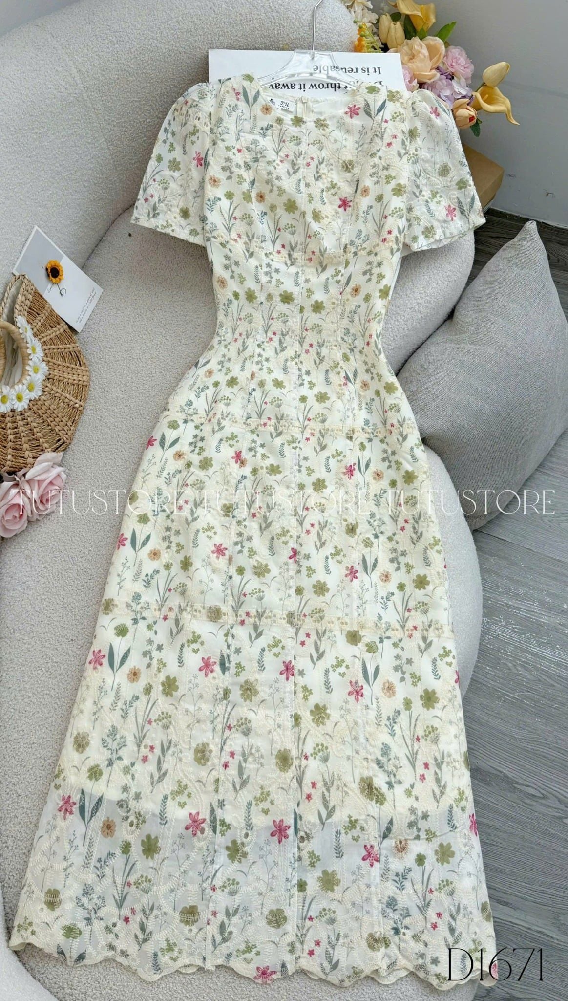 Đầm Thiết Kế Cổ Tròn Dáng Chữ A Hoa Nhí Đi Chơi TuTu Store Mã D1671