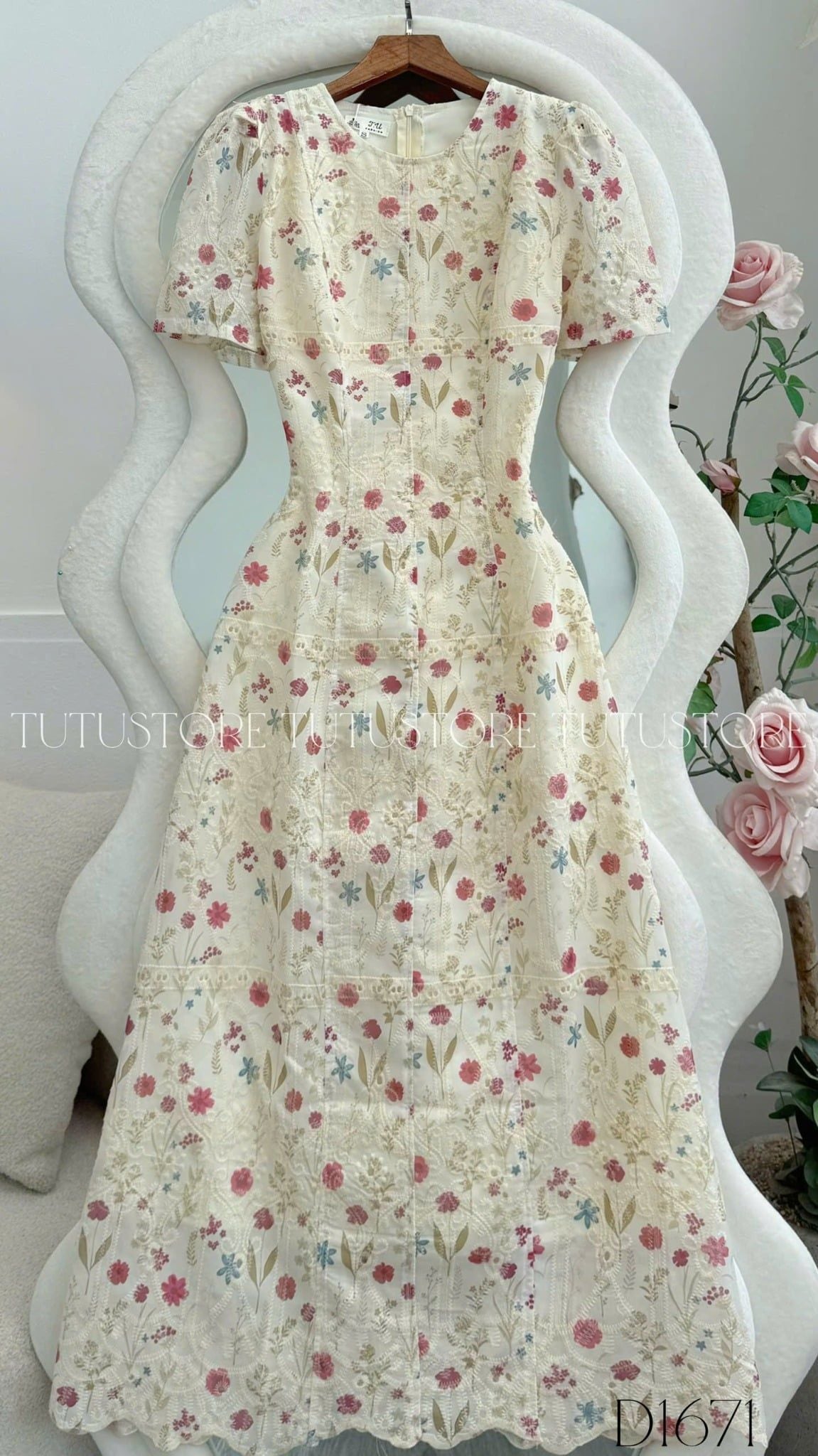 Đầm Thiết Kế Cổ Tròn Dáng Chữ A Hoa Nhí Đi Chơi TuTu Store Mã D1671