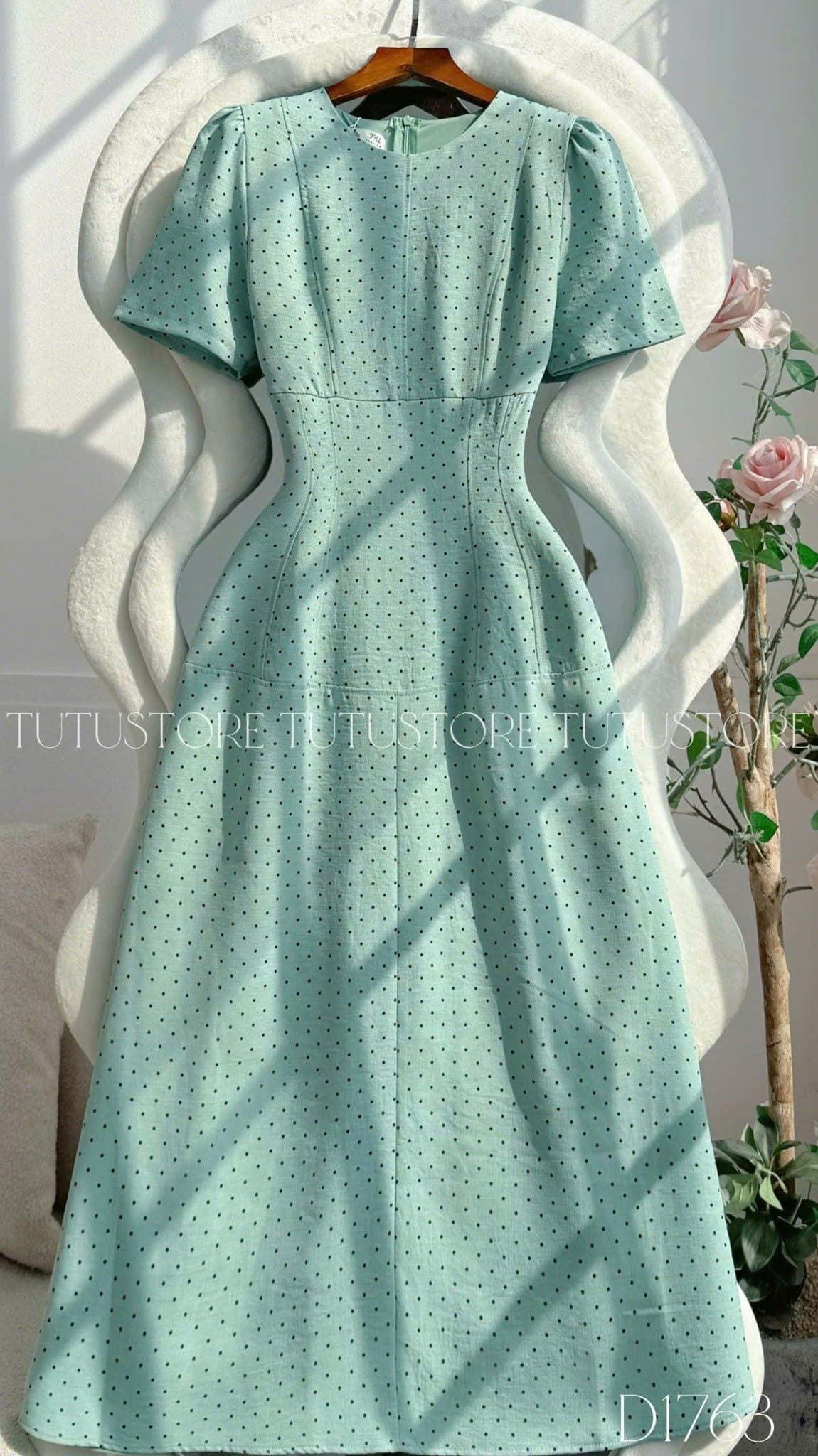 Đầm Thiết Kế Cổ Tròn Dáng A Chấm Bi Đi Chơi TuTu Store Mã D1763
