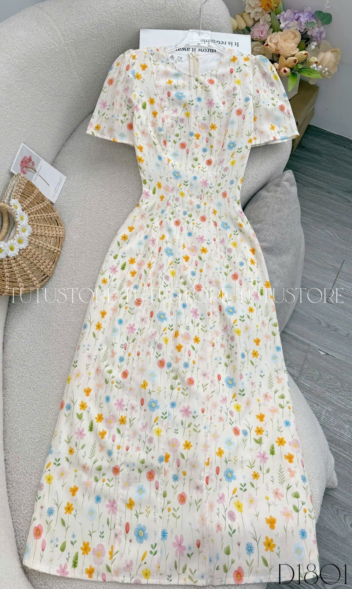Đầm Hoa Thiết Kế Cổ Tròn Dáng Chữ A Dài Đi Chơi TuTu Store Mã D1801