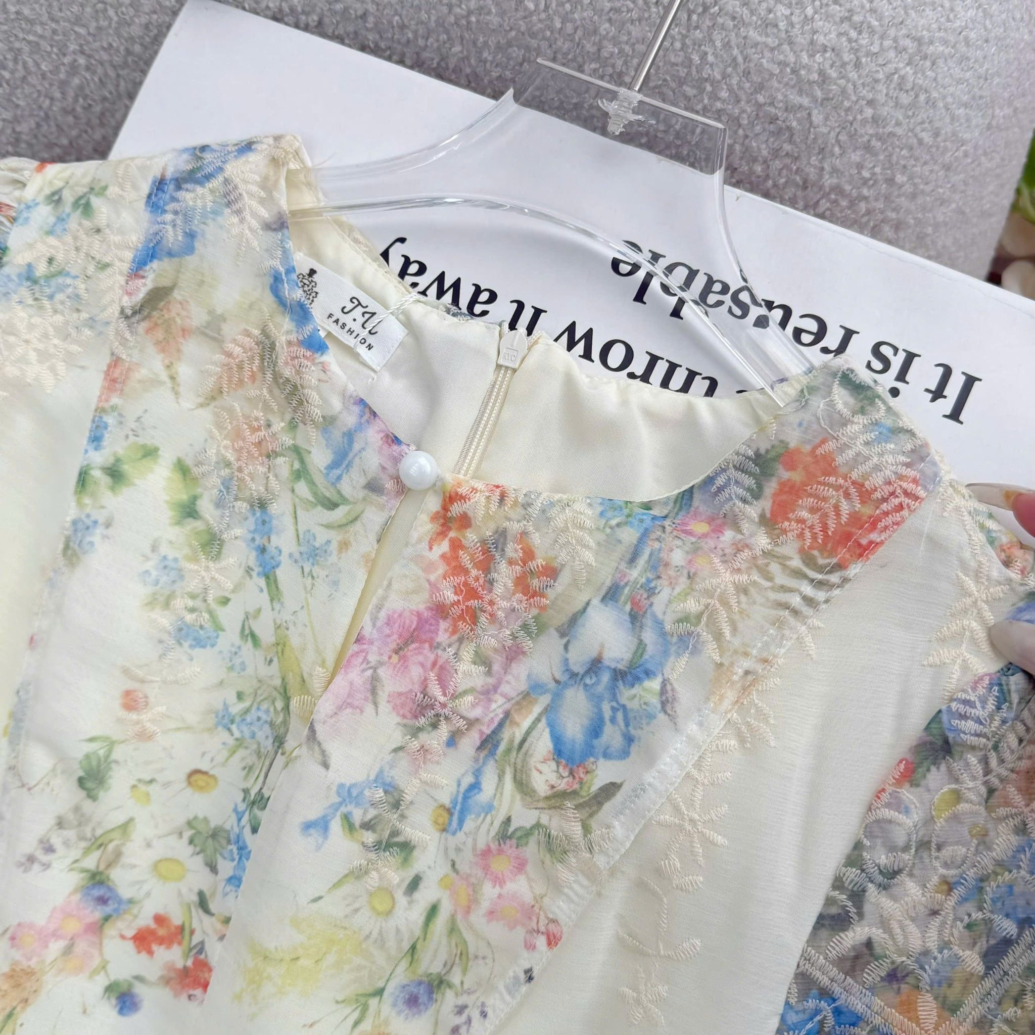 Đầm Thiết Kế Cổ Giọt Nước Dáng Dài Phối Ren Đi Tiệc TuTu Store Mã D1799