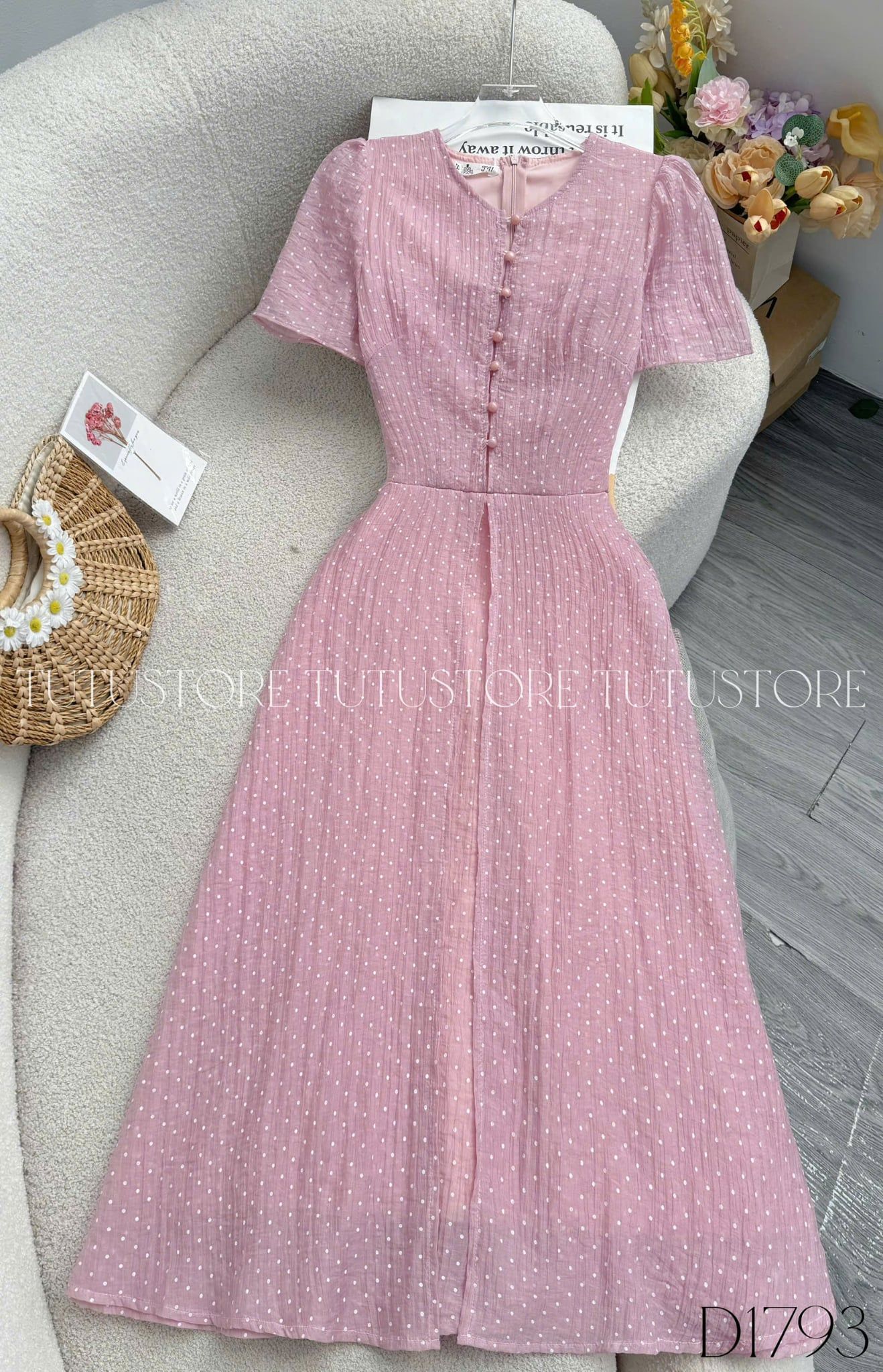 Đầm Thiết Kế Nút Trước Chấm Bi Dáng Dài Đi Chơi TuTu Store Mã D1793