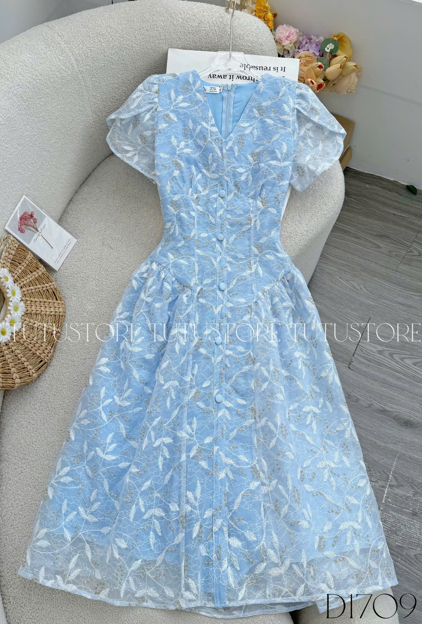 Đầm Thiết Kế Cổ V Dáng Xòe Đi Tiệc TuTu Store Mã D1709