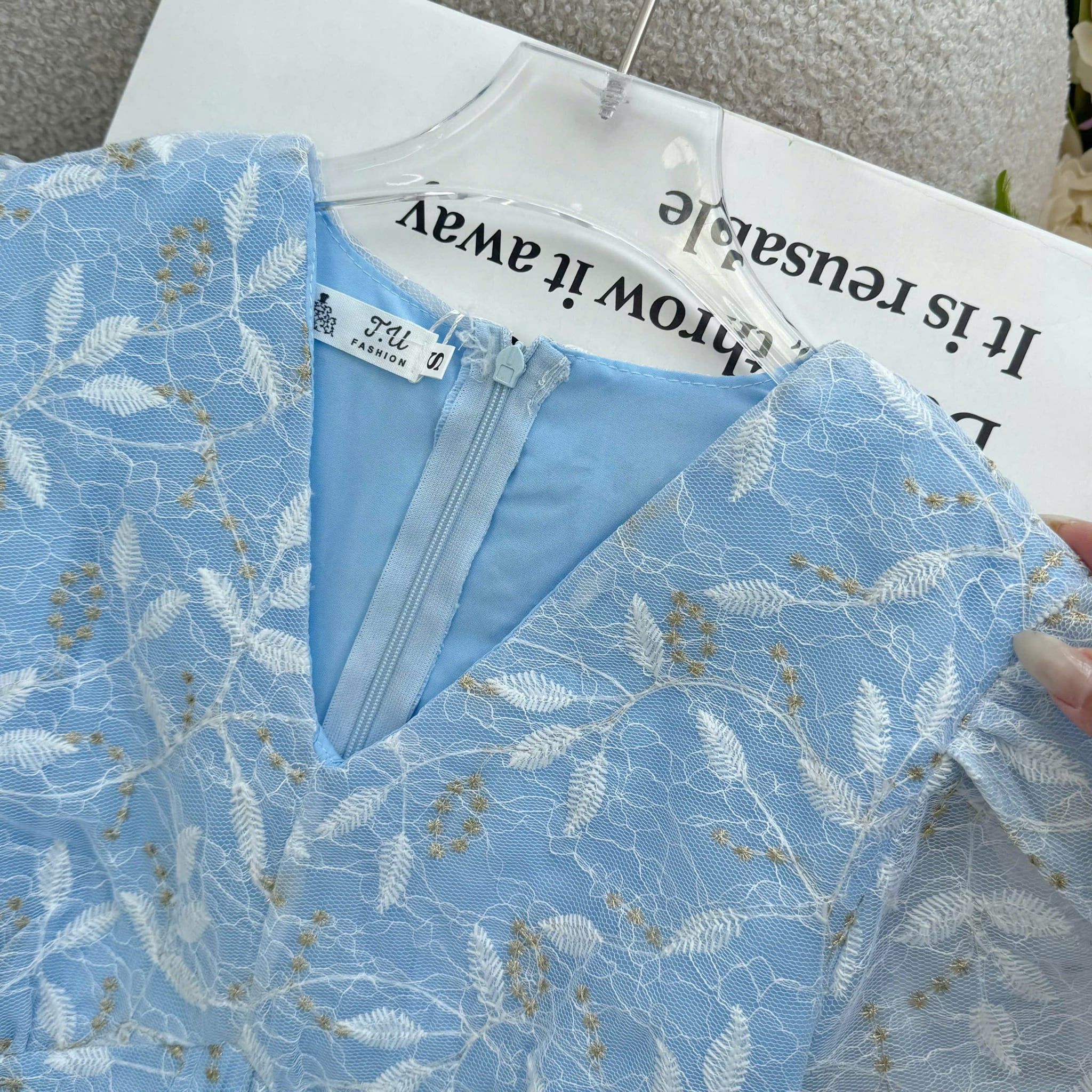 Đầm Thiết Kế Cổ V Dáng Xòe Đi Tiệc TuTu Store Mã D1709