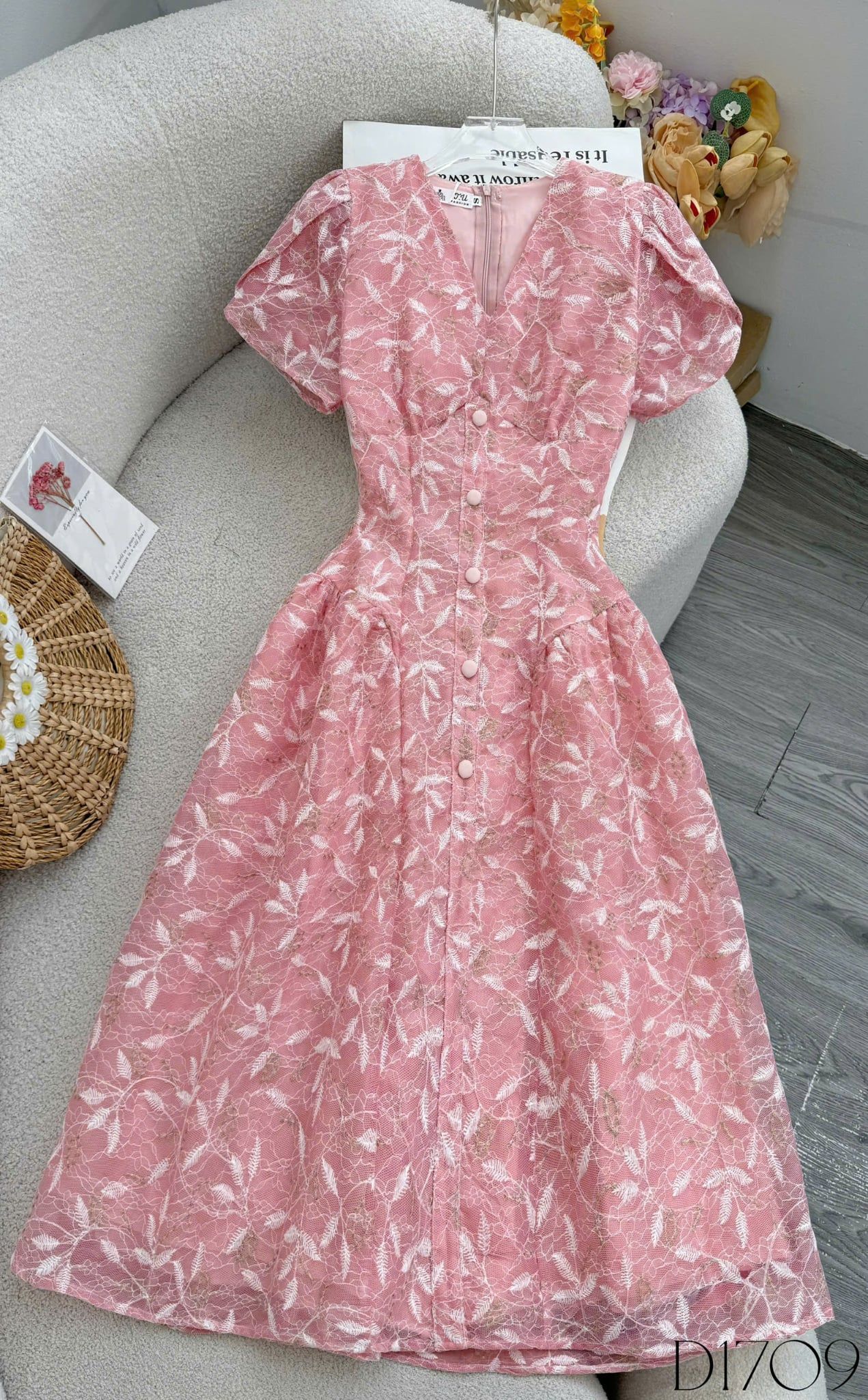 Đầm Thiết Kế Cổ V Dáng Xòe Đi Tiệc TuTu Store Mã D1709