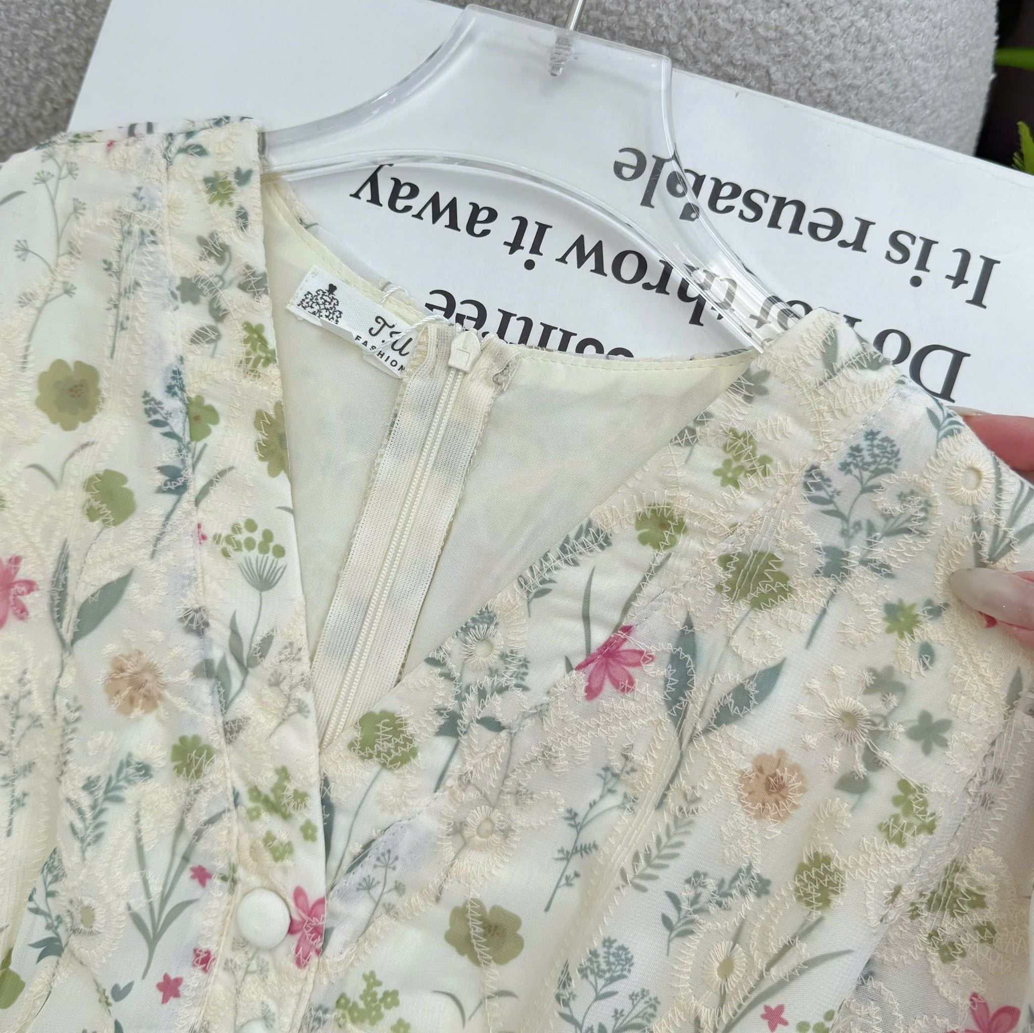 Đầm Hoa Thiết Kế Cổ V Dáng Dài Đi Chơi TuTu Store Mã D1818