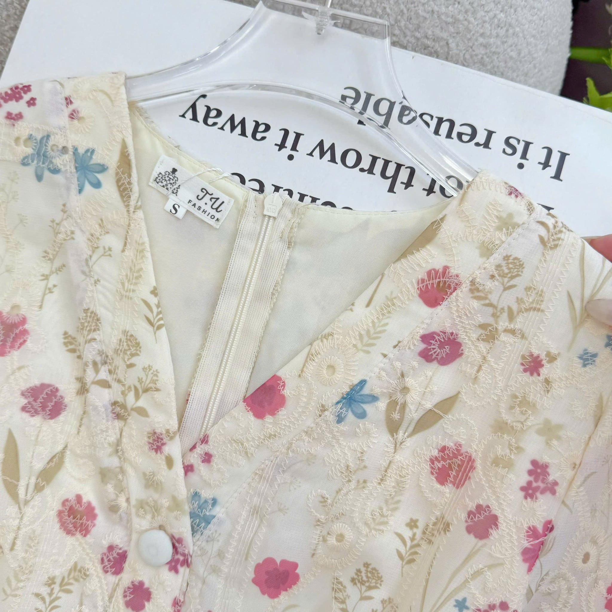 Đầm Hoa Thiết Kế Cổ V Dáng Dài Đi Chơi TuTu Store Mã D1818