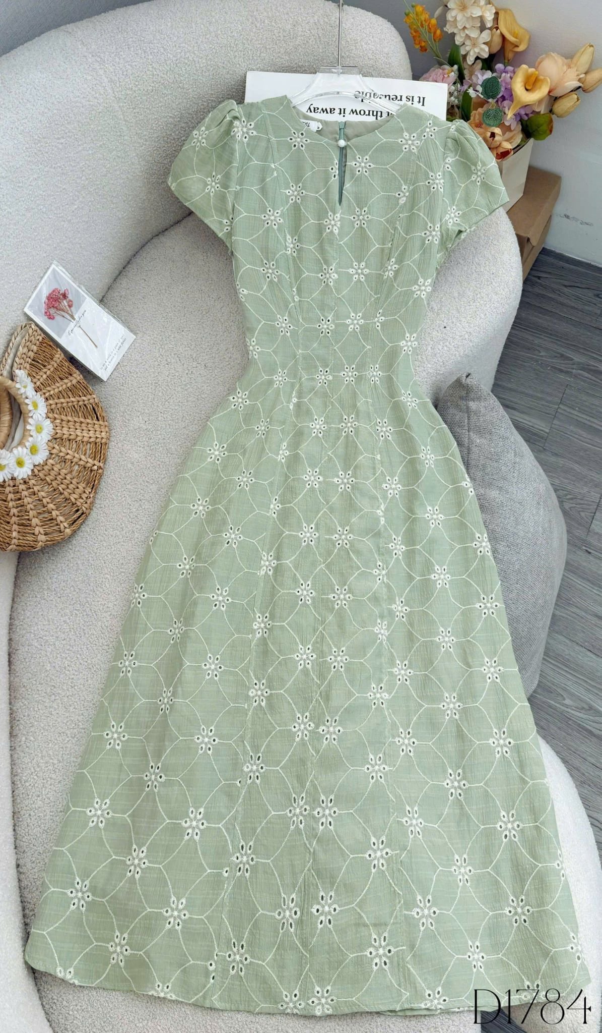 Đầm Thiết Kế Cổ Giọt Nước Dáng Dài Đi Chơi TuTu Store Mã D1784