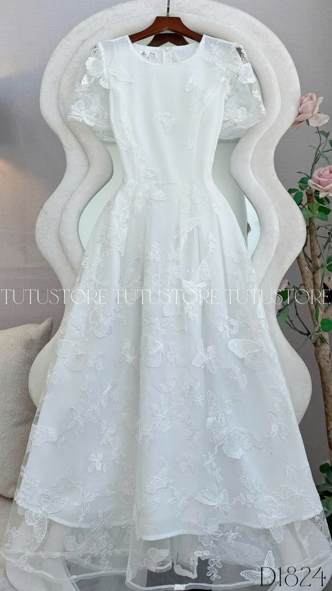 Đầm Thiết Kế Ren Thêu Cổ Tròn Dáng Xòe Đi Chơi TuTu Store Mã D1824
