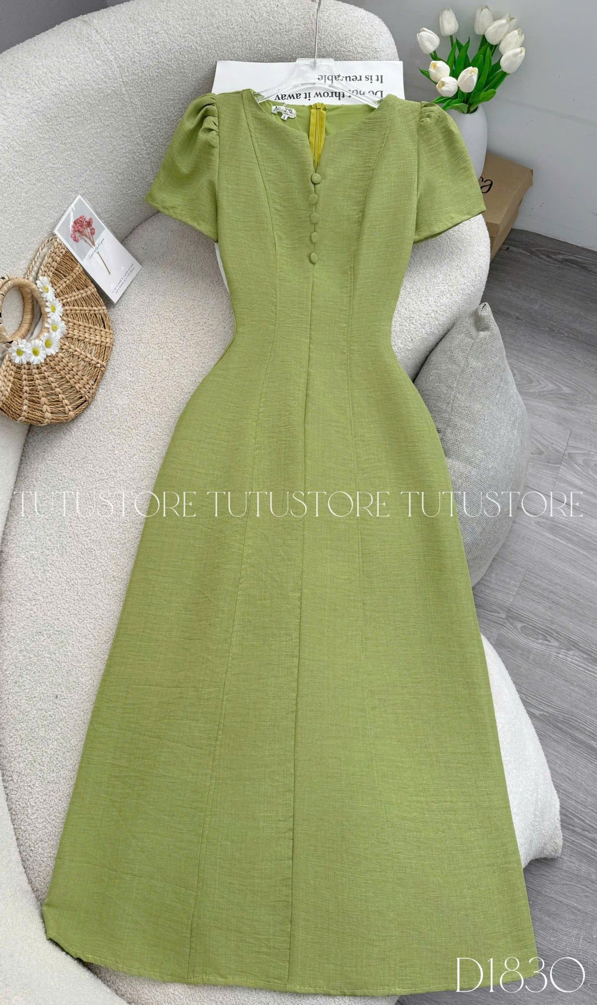 Đầm Thiết Kế Cổ V Dáng Xòe Công Sở TuTu Store Mã D1830