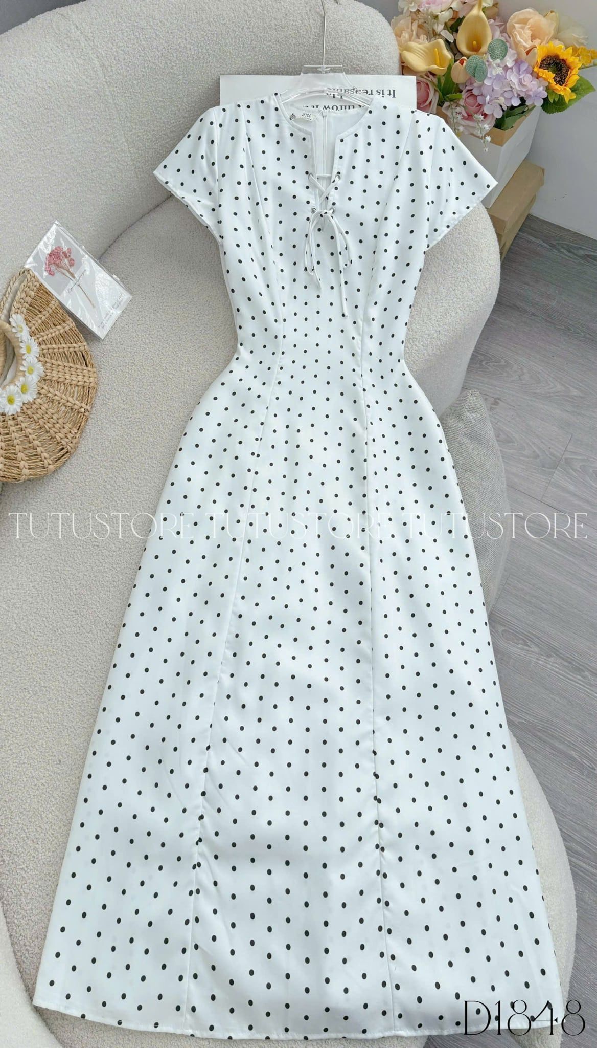 Đầm Thiết Kế Cổ V Chấm Bi Dáng Dài Đi Chơi TuTu Store Mã D1848