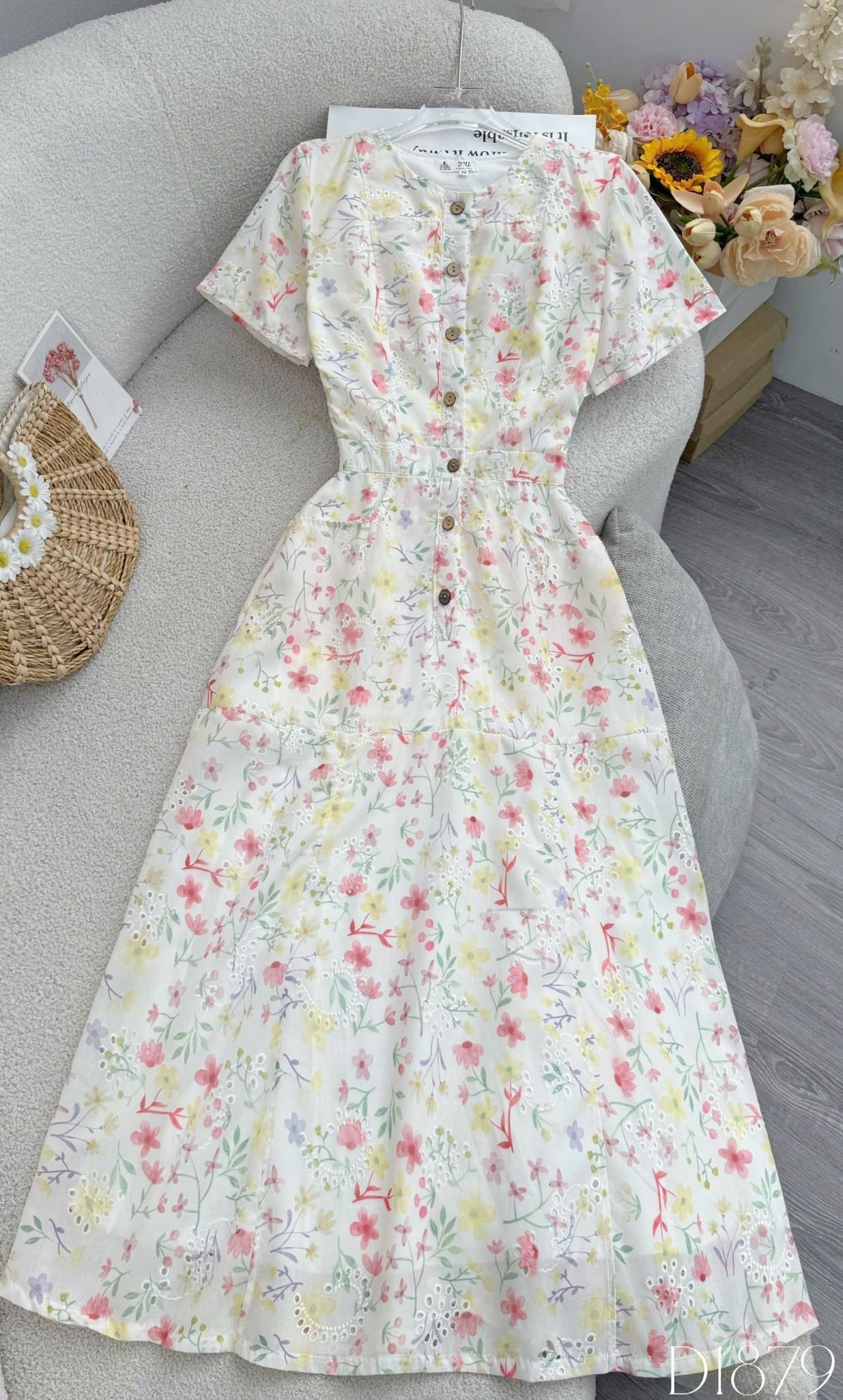 Đầm Thiết Kế Cổ Tròn Dáng Xòe Đính Nút  Hoa Nhí Đầm Đi Tiệc TuTu Store Mã D1879