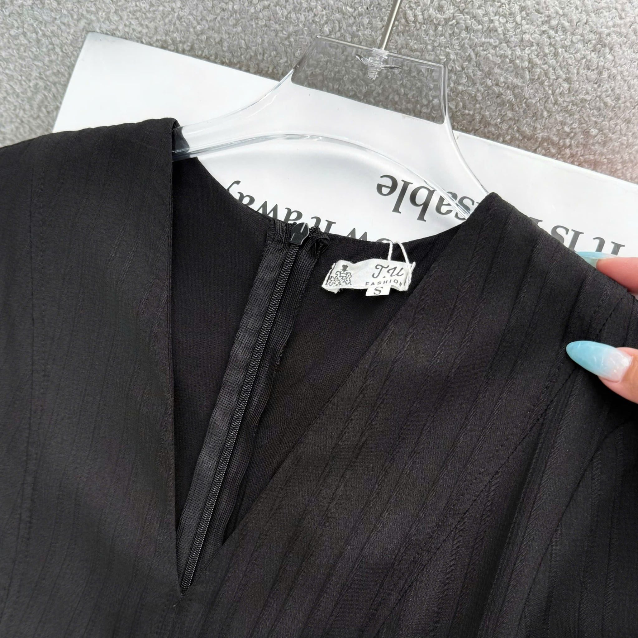 Đầm Thiết Kế Cổ V Dáng Xòe Dài Đầm Đi Tiệc TuTu Store Mã D1880