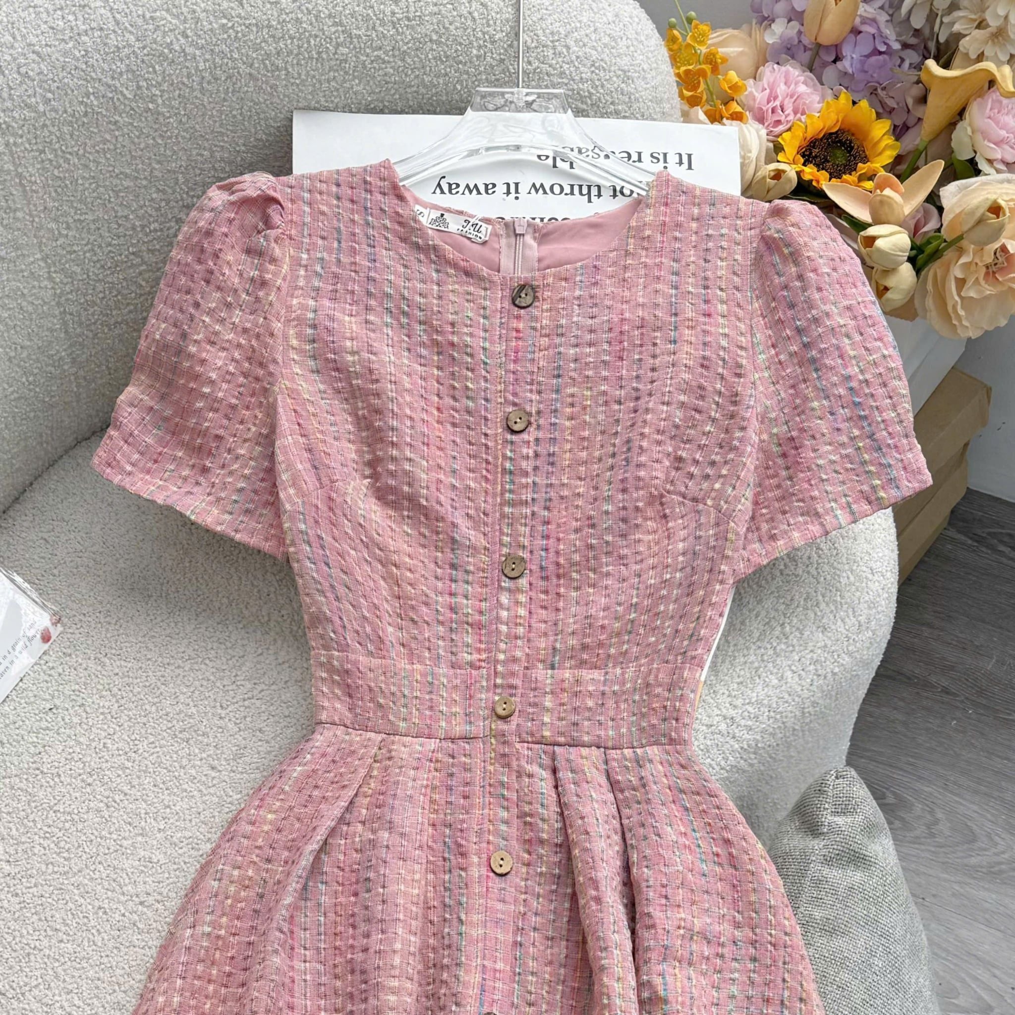 Đầm Thiết Kế Cổ Tròn Dáng Xòe Đính Nút Kiểu Đầm Đi Tiệc TuTu Store Mã D1884