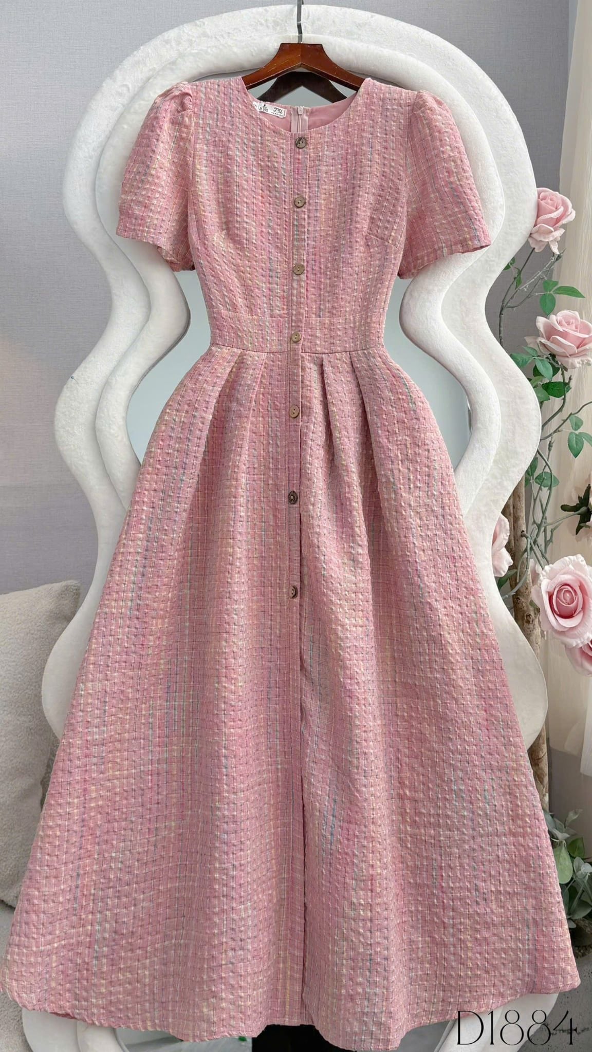 Đầm Thiết Kế Cổ Tròn Dáng Xòe Đính Nút Kiểu Đầm Đi Tiệc TuTu Store Mã D1884
