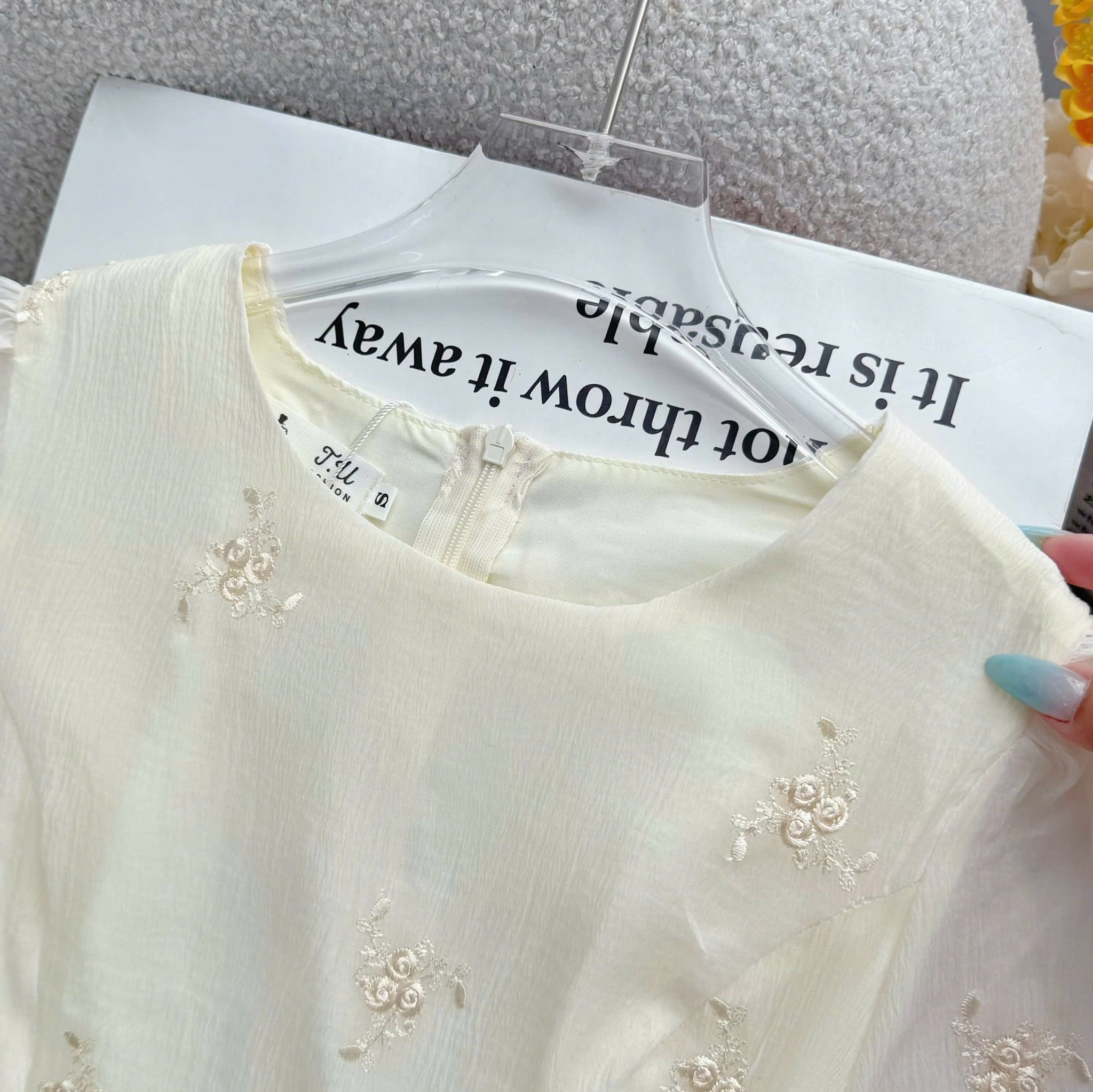 Đầm Thiết Kế Cổ Tròn Dáng Dài Chiết Eo Xinh Xắn Đầm Đi Tiệc TuTu Store Mã D1894