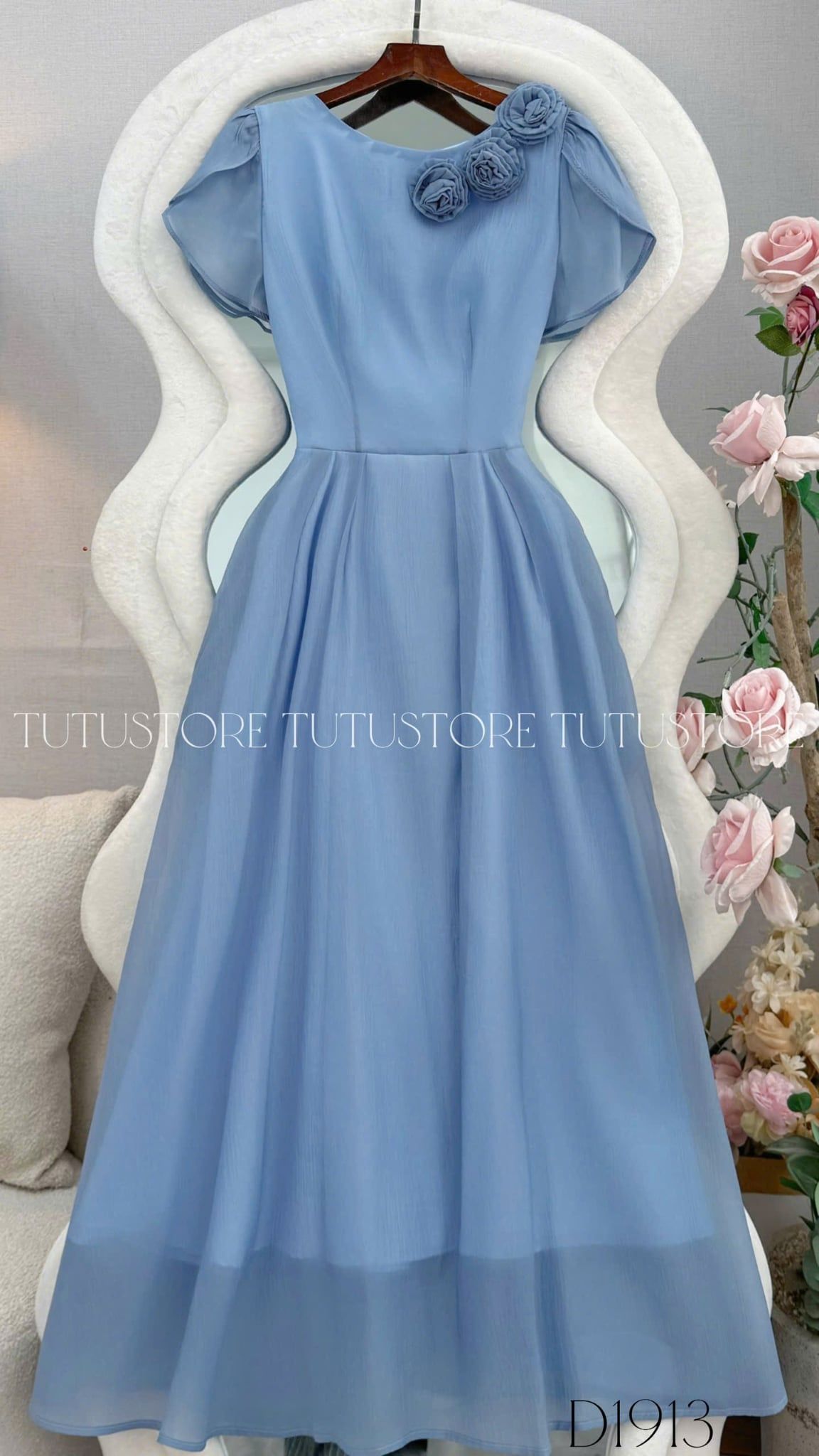 Đầm Thiết Kế Cổ Tròn Dính Hoa Dáng Dài Đi Tiệc TuTu Store Mã D1913