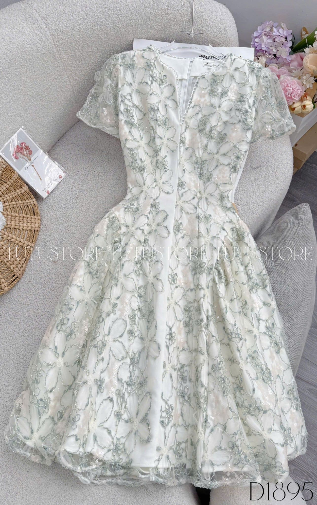 Đầm Thiết Kế Cổ Tim Dáng Xòe Form Ngắn Đầm Đi Tiệc TuTu Store Mã D1895