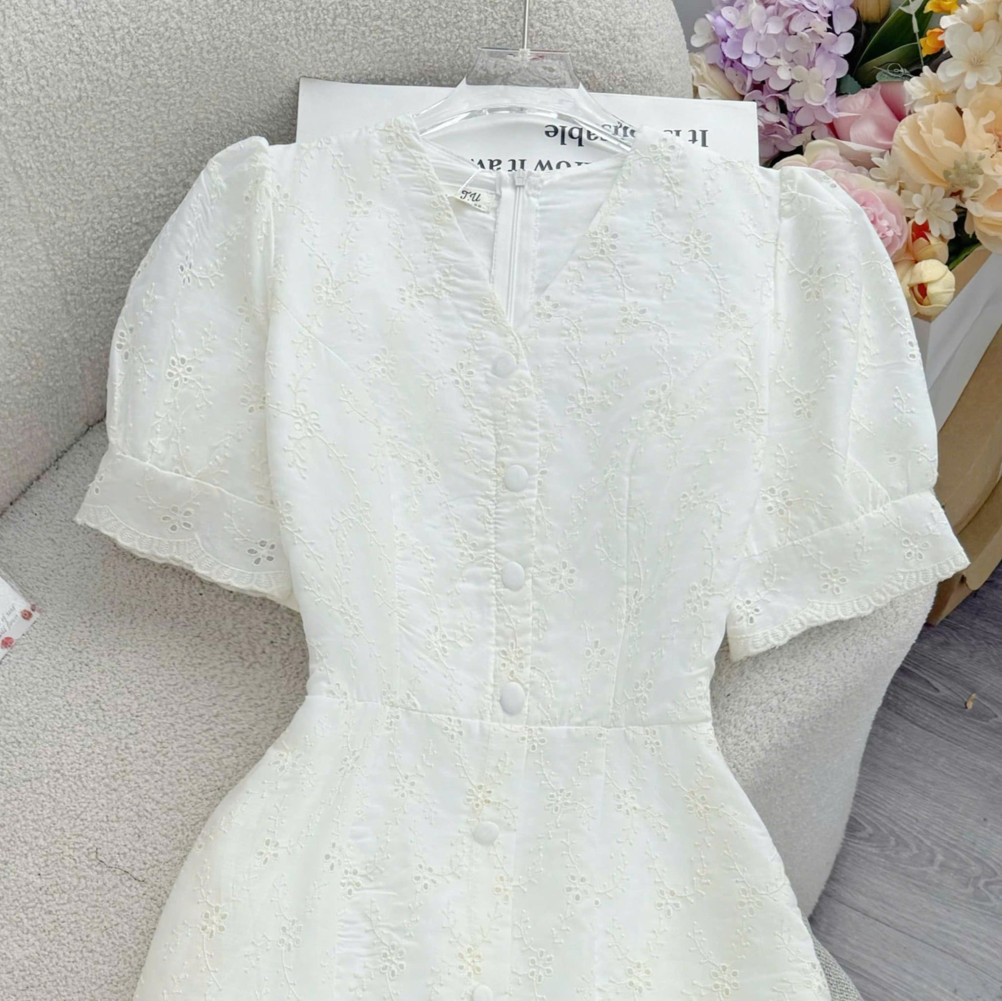 Đầm Thiết Kế Hoa Cổ V Tay Bồng Dáng Dài Đi Tiệc TuTu Store Mã D1918
