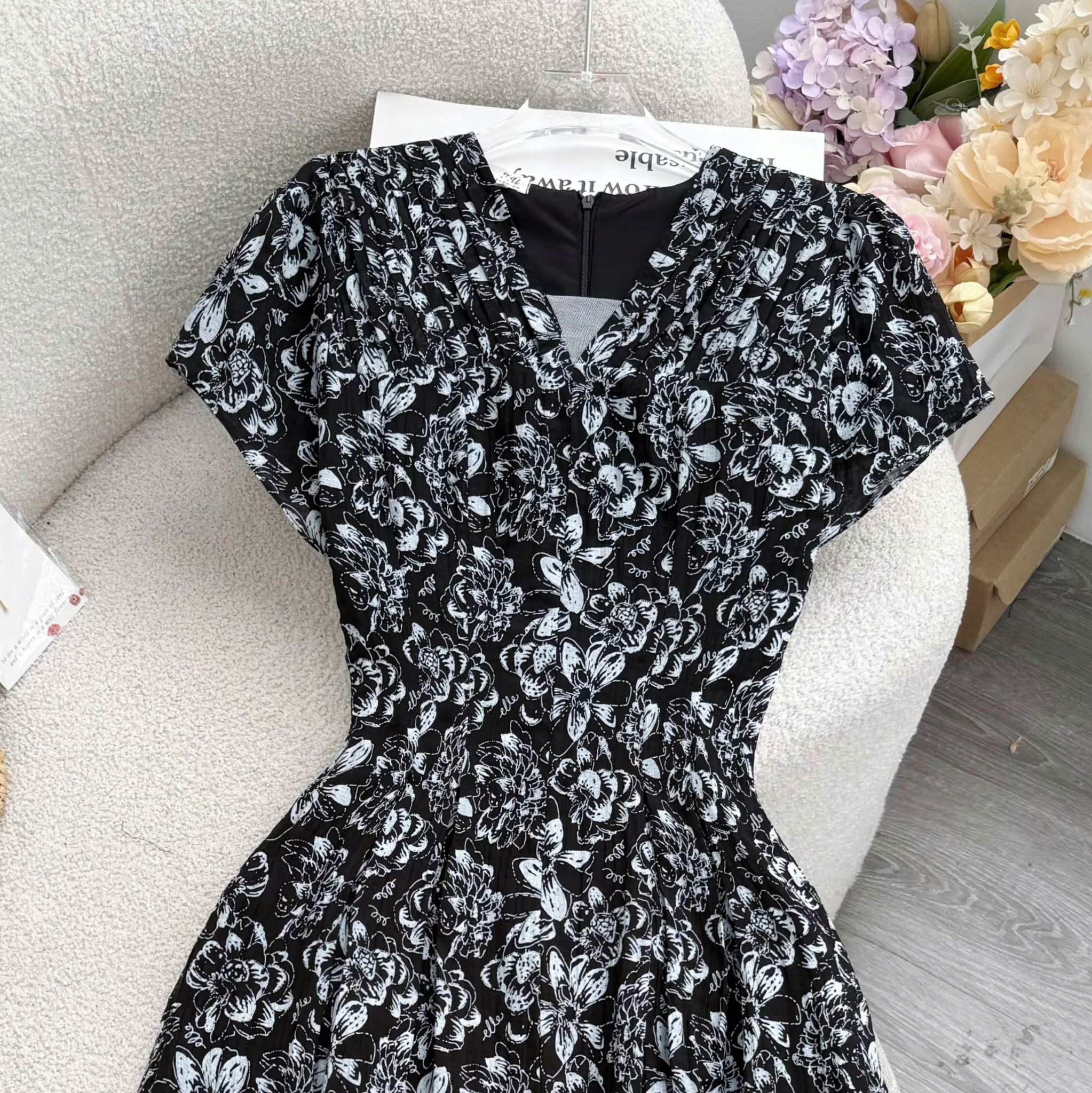 Đầm Thiết Kế  Chiết Eo Cổ V Dáng Dài Đi Tiệc TuTu Store Mã D1920