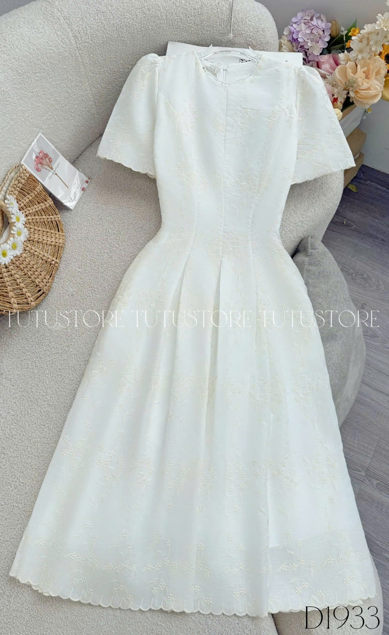 Đầm Thiết Kế Cổ Tròn Dáng Ngắn Xòe Nhẹ Nhàng Đầm Đi Tiệc TuTu Store Mã D1933