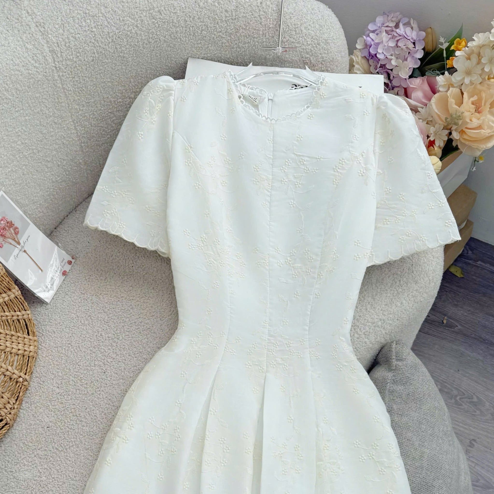 Đầm Thiết Kế Cổ Tròn Dáng Ngắn Xòe Nhẹ Nhàng Đầm Đi Tiệc TuTu Store Mã D1933