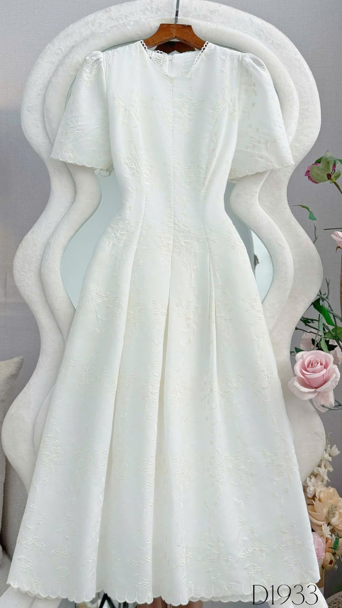 Đầm Thiết Kế Cổ Tròn Dáng Ngắn Xòe Nhẹ Nhàng Đầm Đi Tiệc TuTu Store Mã D1933