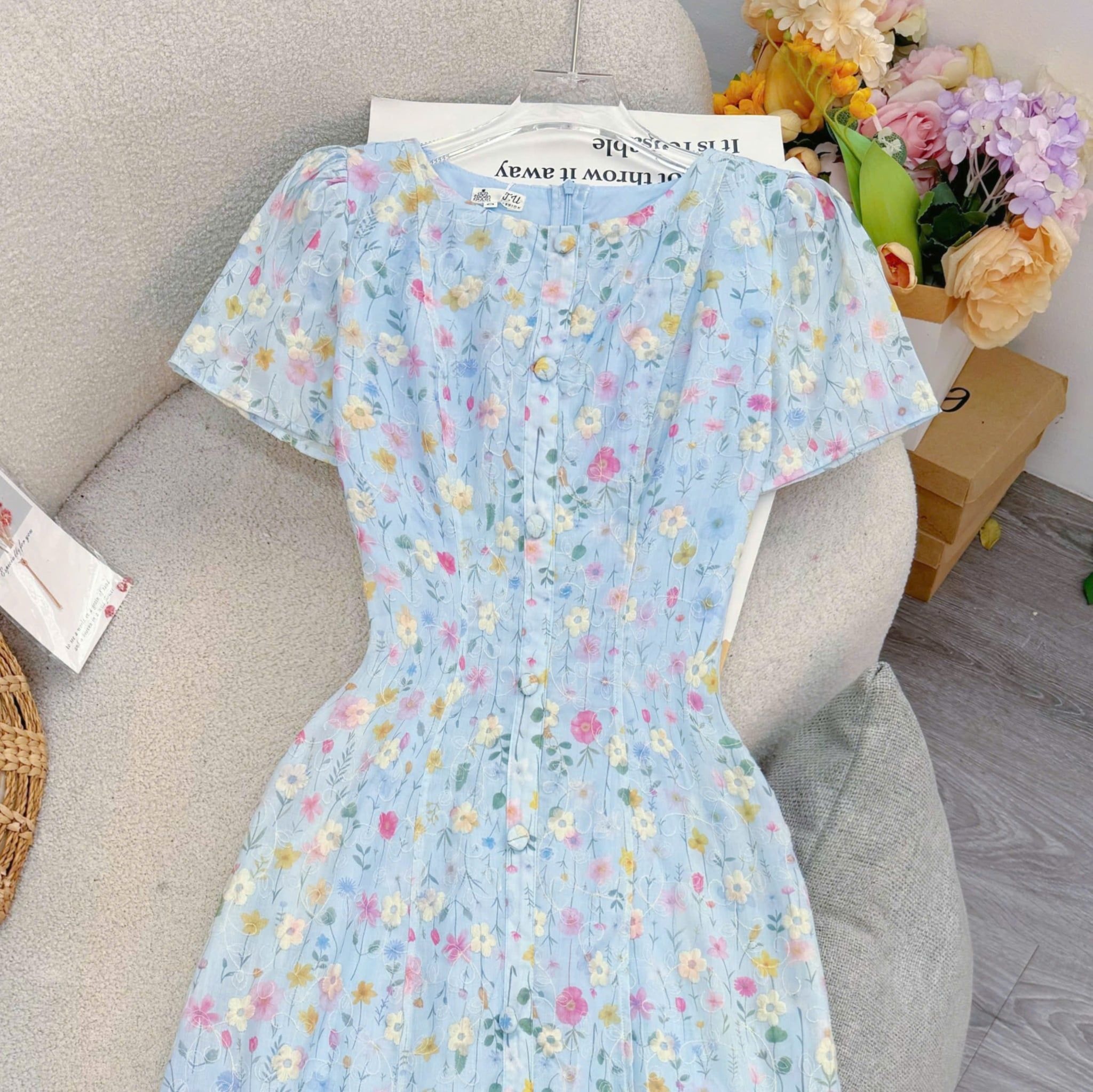 Đầm Thiết Kế Cổ Tròn Dáng Chữ A Đính Nút Kiểu Đầm Đi Tiệc TuTu Store Mã D1930