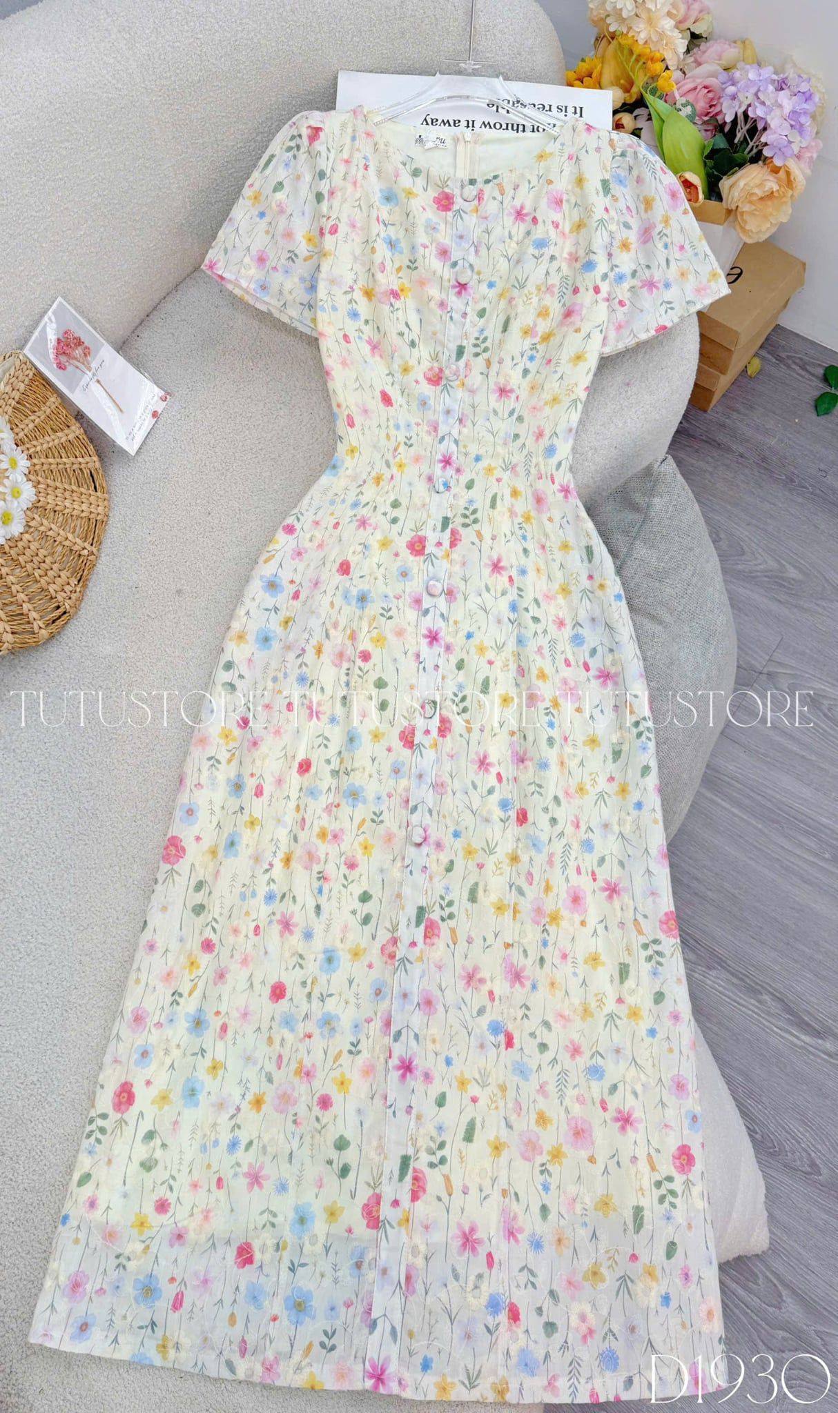 Đầm Thiết Kế Cổ Tròn Dáng Chữ A Đính Nút Kiểu Đầm Đi Tiệc TuTu Store Mã D1930