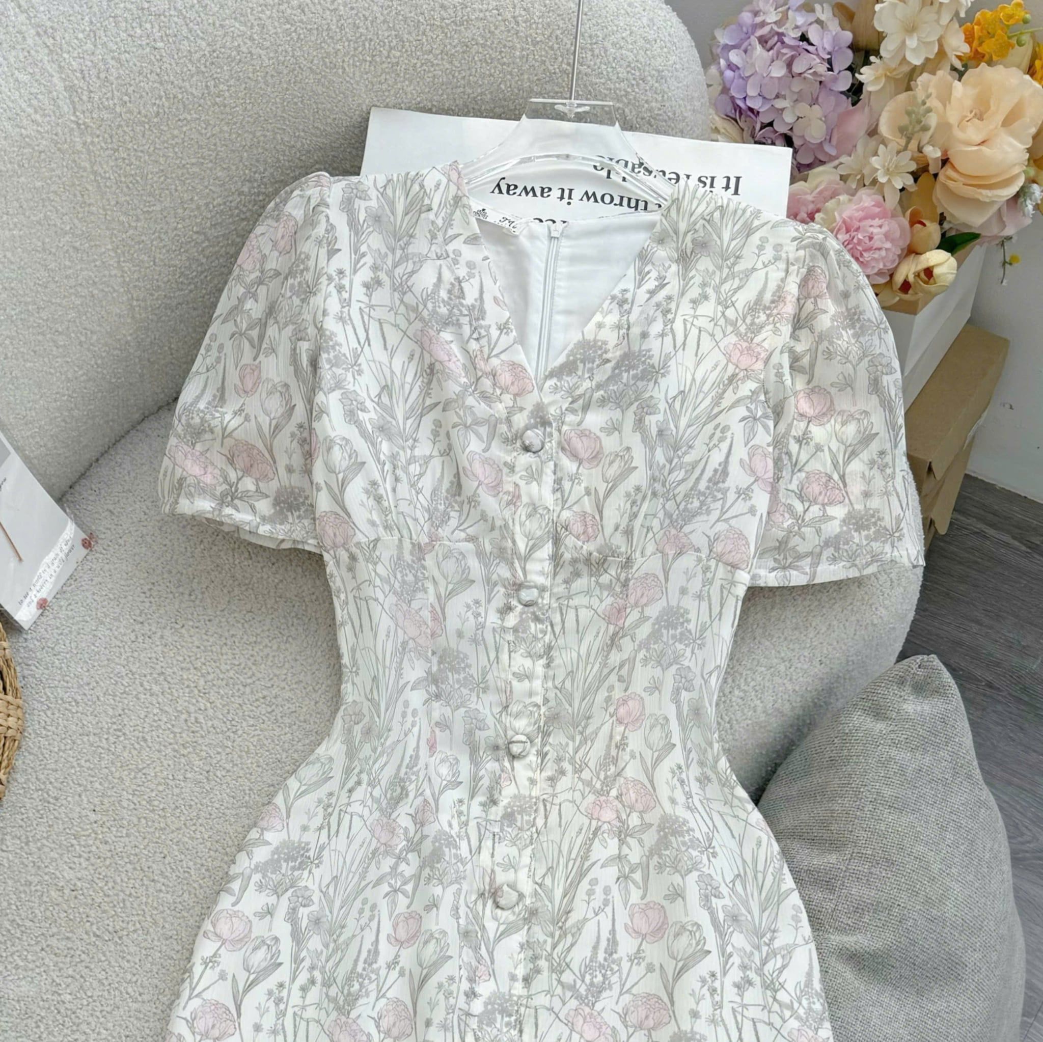 Đầm Thiết Kế Cổ Tim Dáng Chữ A Họa Tiết Hoa Nhẹ Nhàng Đầm Đi Tiệc TuTu Store Mã D1936