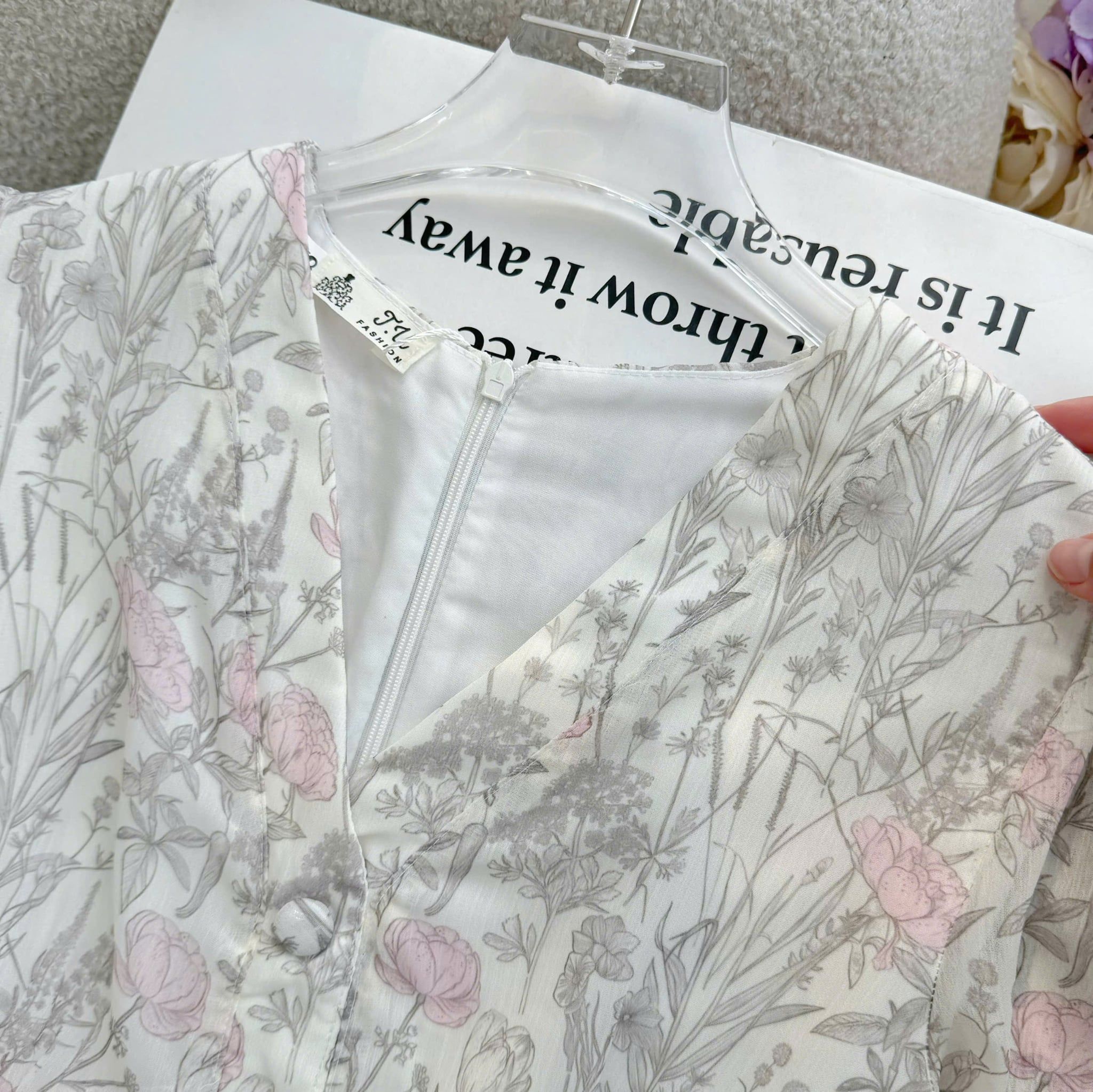 Đầm Thiết Kế Cổ Tim Dáng Chữ A Họa Tiết Hoa Nhẹ Nhàng Đầm Đi Tiệc TuTu Store Mã D1936