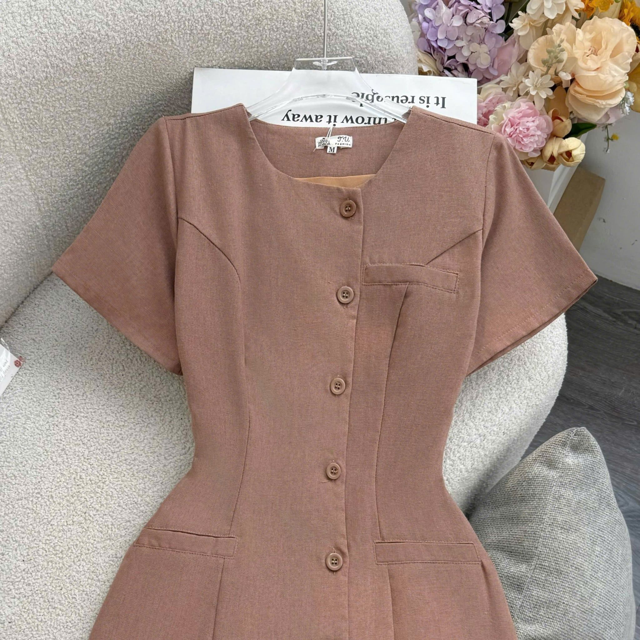 Đầm Thiết Kế Cổ Tròn Đính Nút Dáng Ngắn Basic Đầm Đi Tiệc TuTu Store Mã D1937